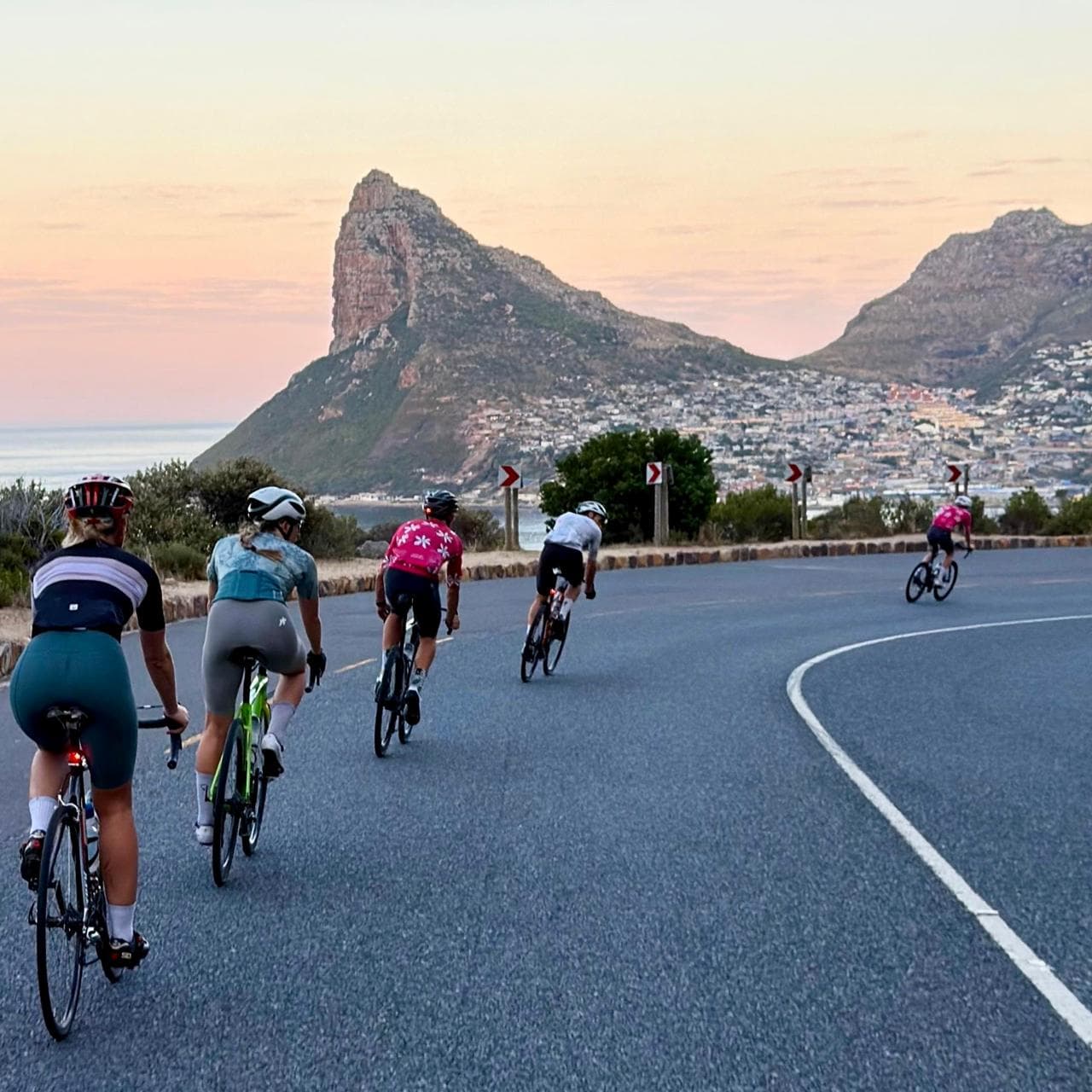 The peninsula road at dusk